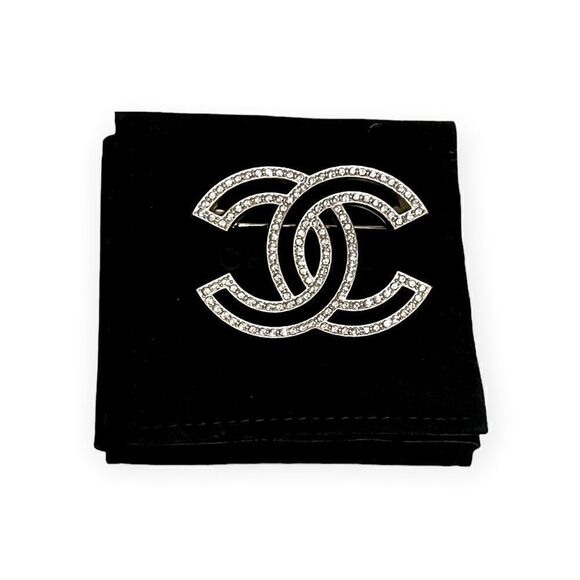 ❤️SOLD❤️2021 CHANEL Classic CC Large Crystal Brooch - Picture 10 of 11